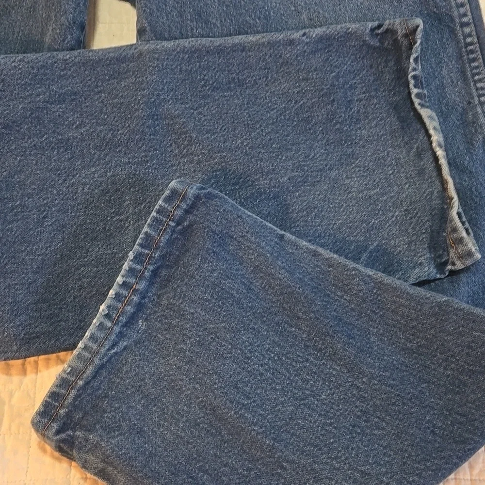 Wrangler Classic Blue Jeans with  Patch Cowboy Cut Vintage 34 X 30